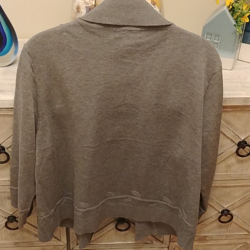 Esperanza gray quarter sleeve cover up sweater - Picture 7 of 7